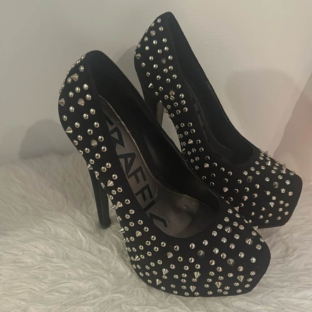 Brand new Traffic studded heels